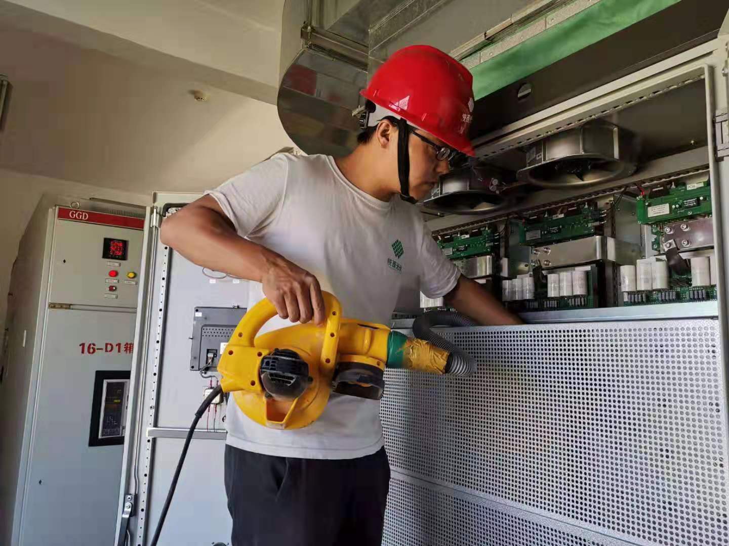 助力环保产业绿色升级，除灰技术咨询与服务新篇章,随着我国经济的迅猛发展，能源需求持续攀升，煤炭作为我国能源结构中的重要组成部分，其消费量逐年递增，煤炭燃烧过程中产生的粉尘、二氧化硫等污染物对环境造成了极大的危害，为推动能源产业的绿色转型，除灰技术咨询与服务应运而生，本文将围绕除灰技术咨询与服务展开，深入探讨其在环保产业中的关键作用。,除灰技术咨询与服务,技术咨询,技术咨询与服务,第1张